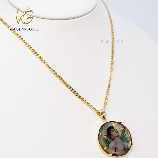 Open-back removable photo pendant