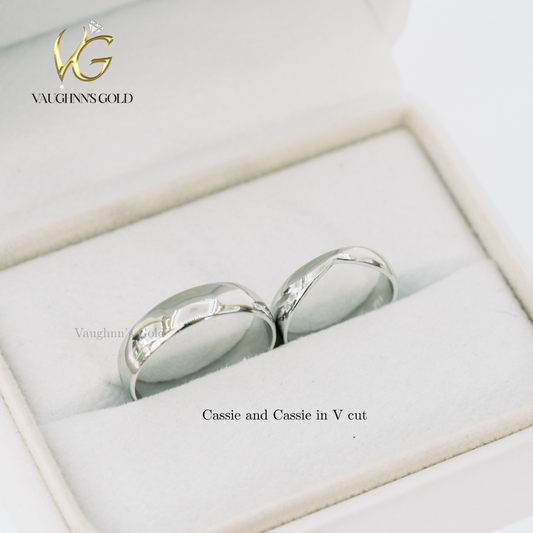 Cassie and Cassie in V cut