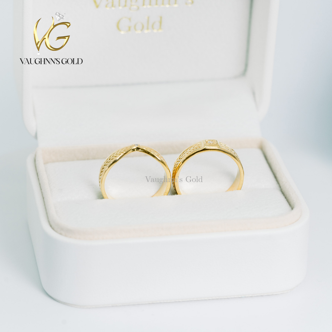 Dionysu and Dionysa in V cut